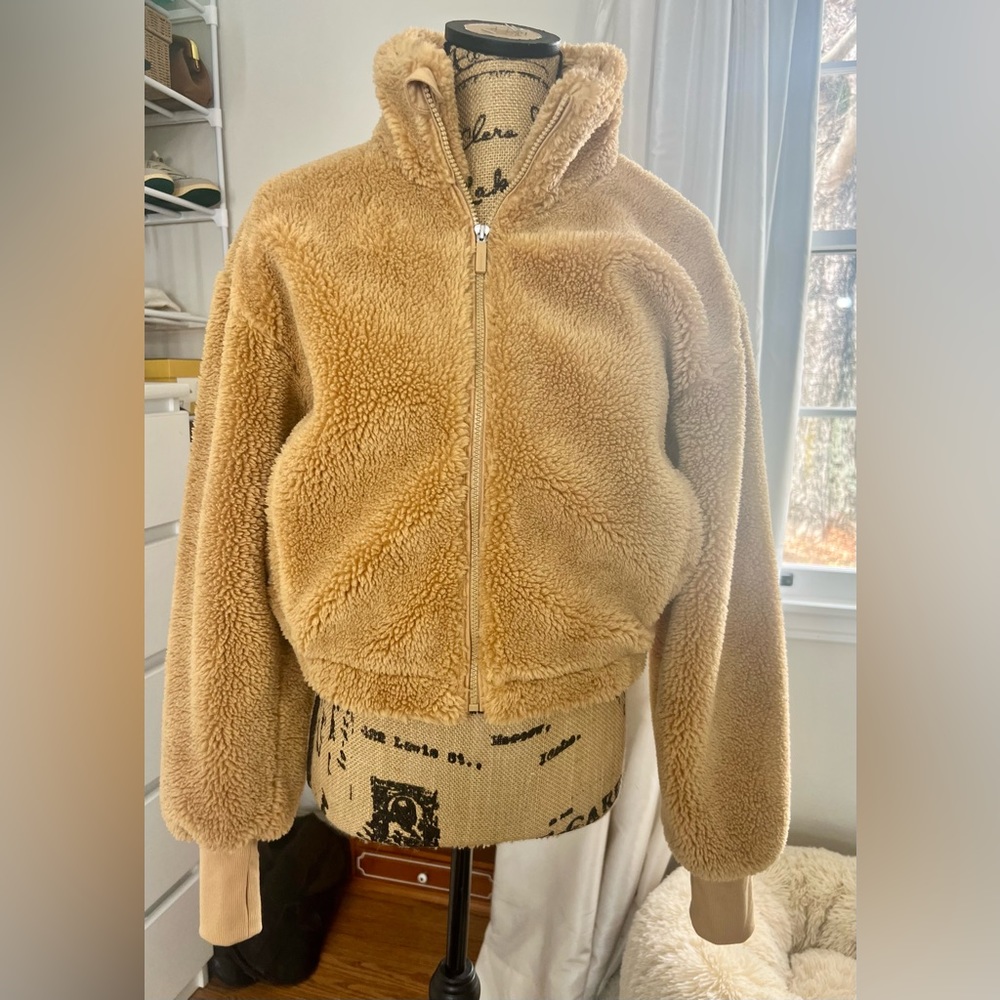 Carbon 38 Camel Sherpa Jacket